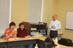A special lecture given in English by International Exchange Committee Chair Takeda Takumi