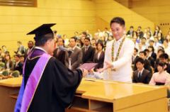 Many international students also said their farewells to Meiji University 
