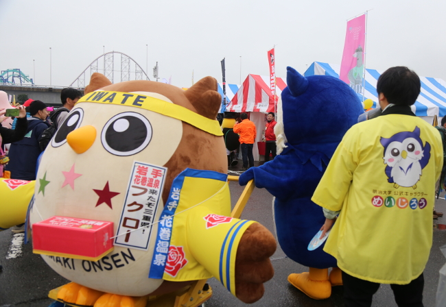 [1:25 p.m., Nov. 18] Appearance together with Fukuro, another owl-inspired character from Iwate Prefecture!