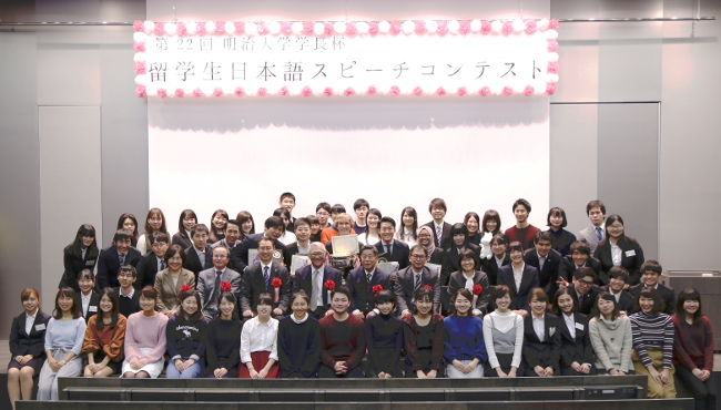 With the Japanese-language advisors and Campus Mate students