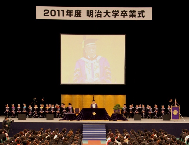 2年ぶりに武道館で行われた卒業式