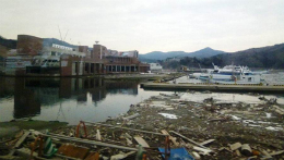 震災の爪痕が色濃く残る宮城県女川町（2012年2月6日撮影）
