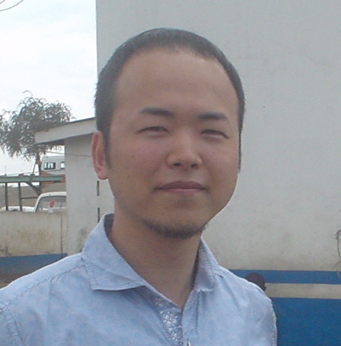 溝辺 泰雄