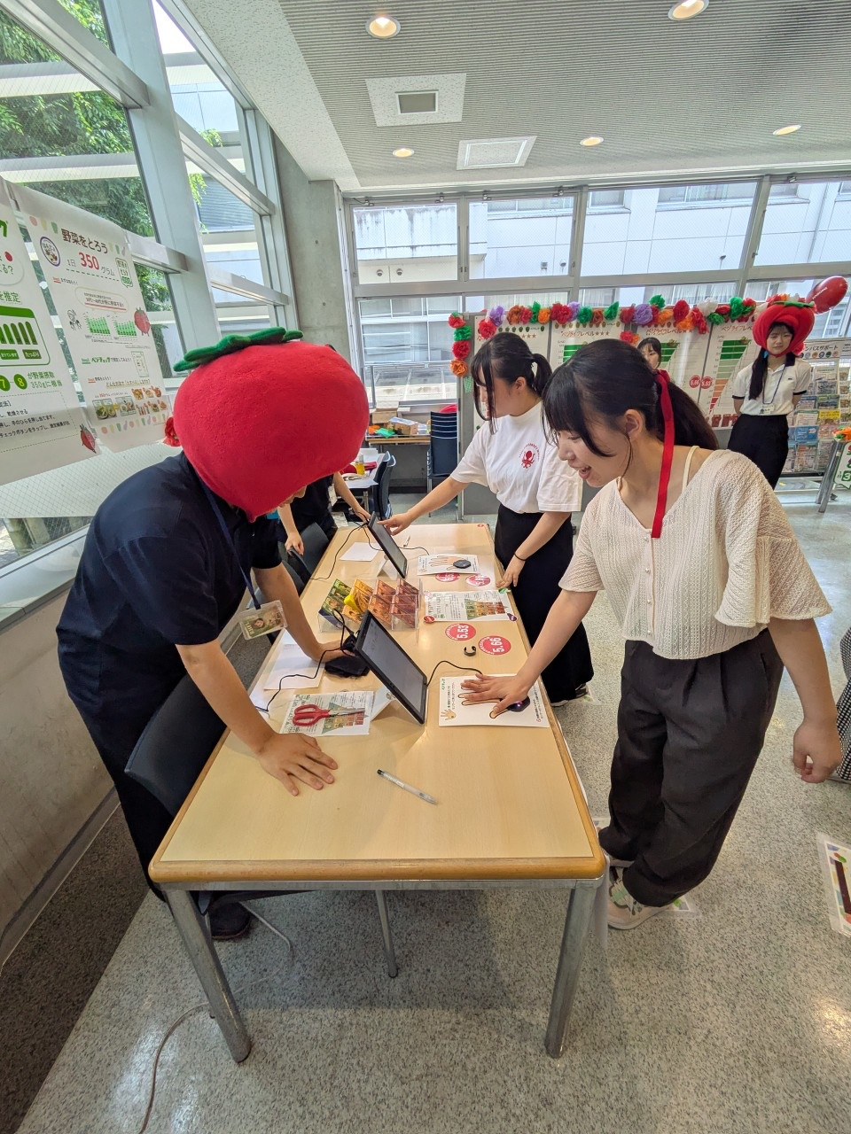 カゴメ食堂開催時の様子