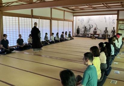 Zen meditation  experience at Kenchoji