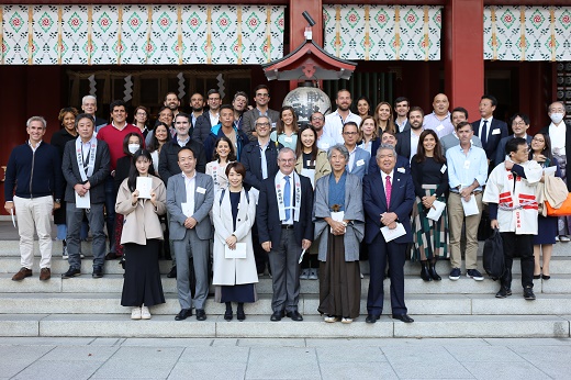 Group Photo at Kanda Myojin