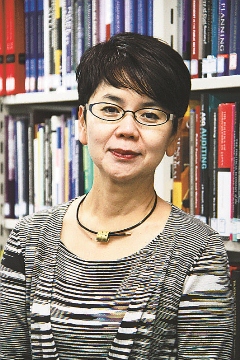 Dean of the Graduate School of Global Governance<br/>
Prof. Yuriko Minamoto