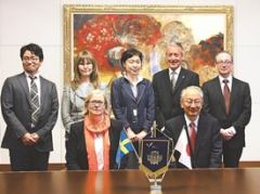 (Front from the left) Vice-Chancellor von Wright and President Fukumiya