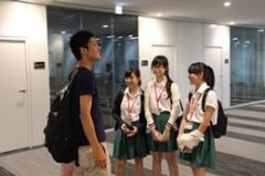 Students enjoying a campus tour