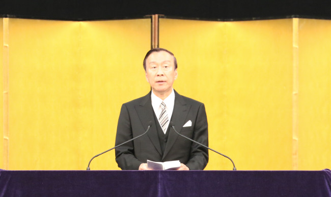 Chairman Yanagiya offering felicitations
