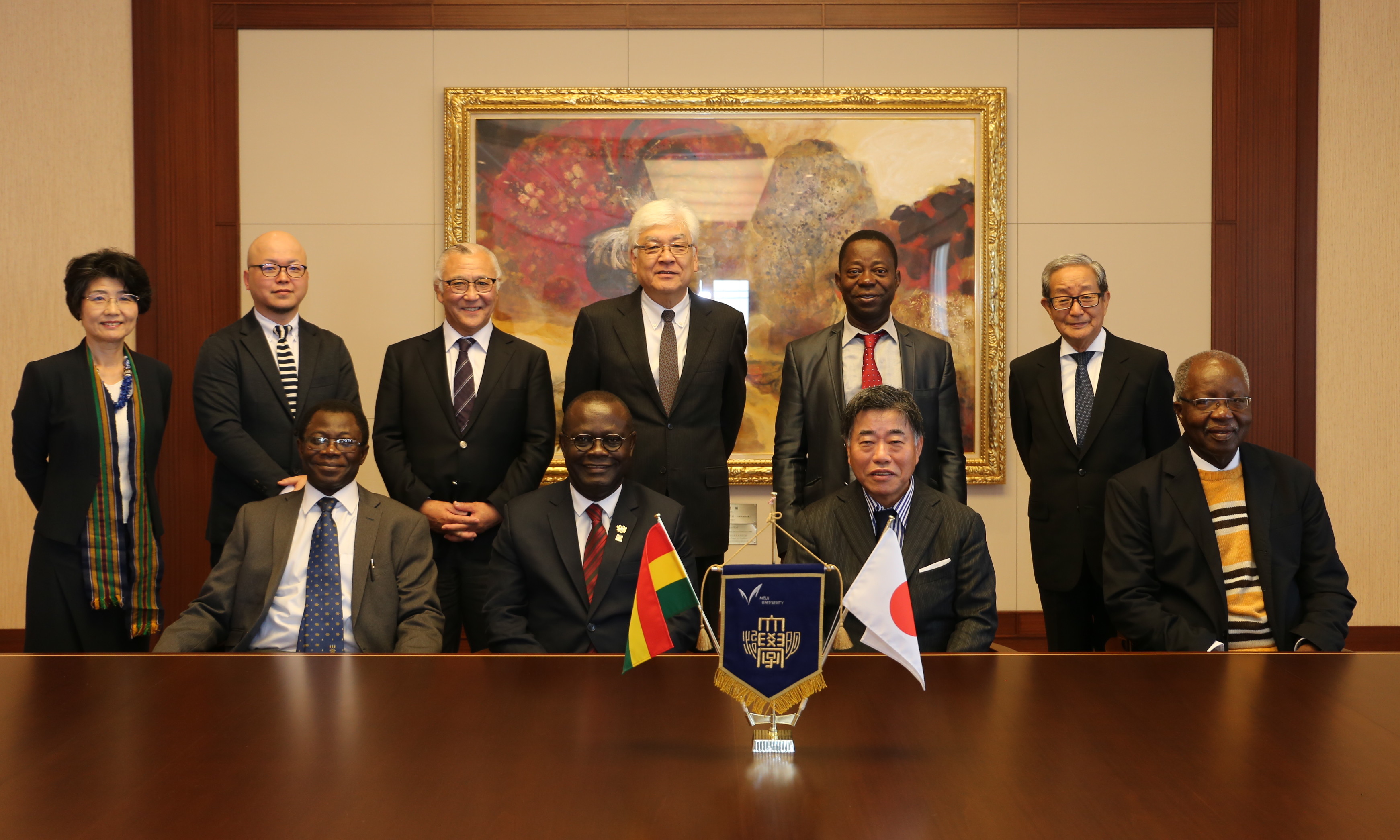 We took the first step toward long-term friendly relations (center left: Professor Owusu, Vice-Chancellor)