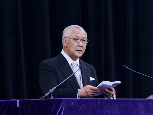 President Dairokuno delivers a commencement address<br/>
<br/>
<br/>
