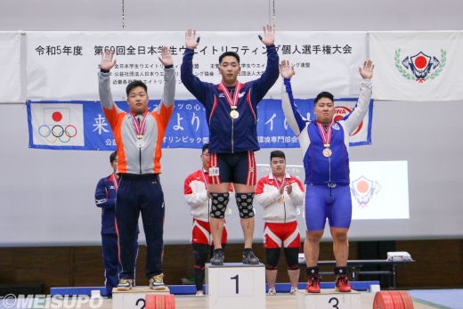 KAWAKAMI on the podium (center)<br/>
(photo: Meidai sports)<br/>
<br/>
<br/>
