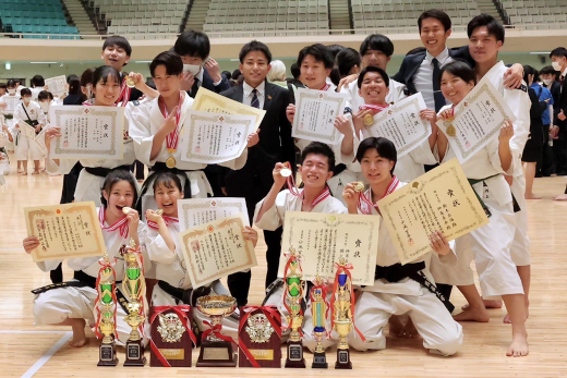 Shorinji Kempo Club members pleased to receive prizes<br/>
<br/>
<br/>
