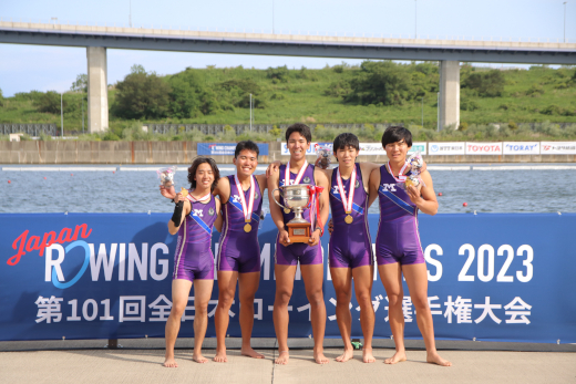 The five crew members of the men’s coxed four<br/>
<br/>
(All photos courtesy of the Meidai sports)