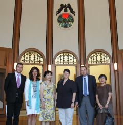 Vice President Katsu (third from left), Ambassador Mrs. Bojana Adamović-Dragović (second from left), and Rector Vladimir Bumbaširević (second from right)