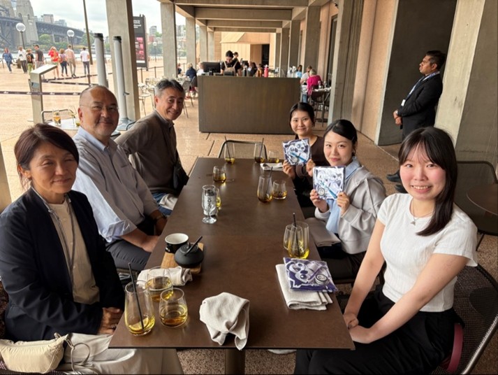 学生交流会の様子（右奥から長野さん、木下さん、山本さん）