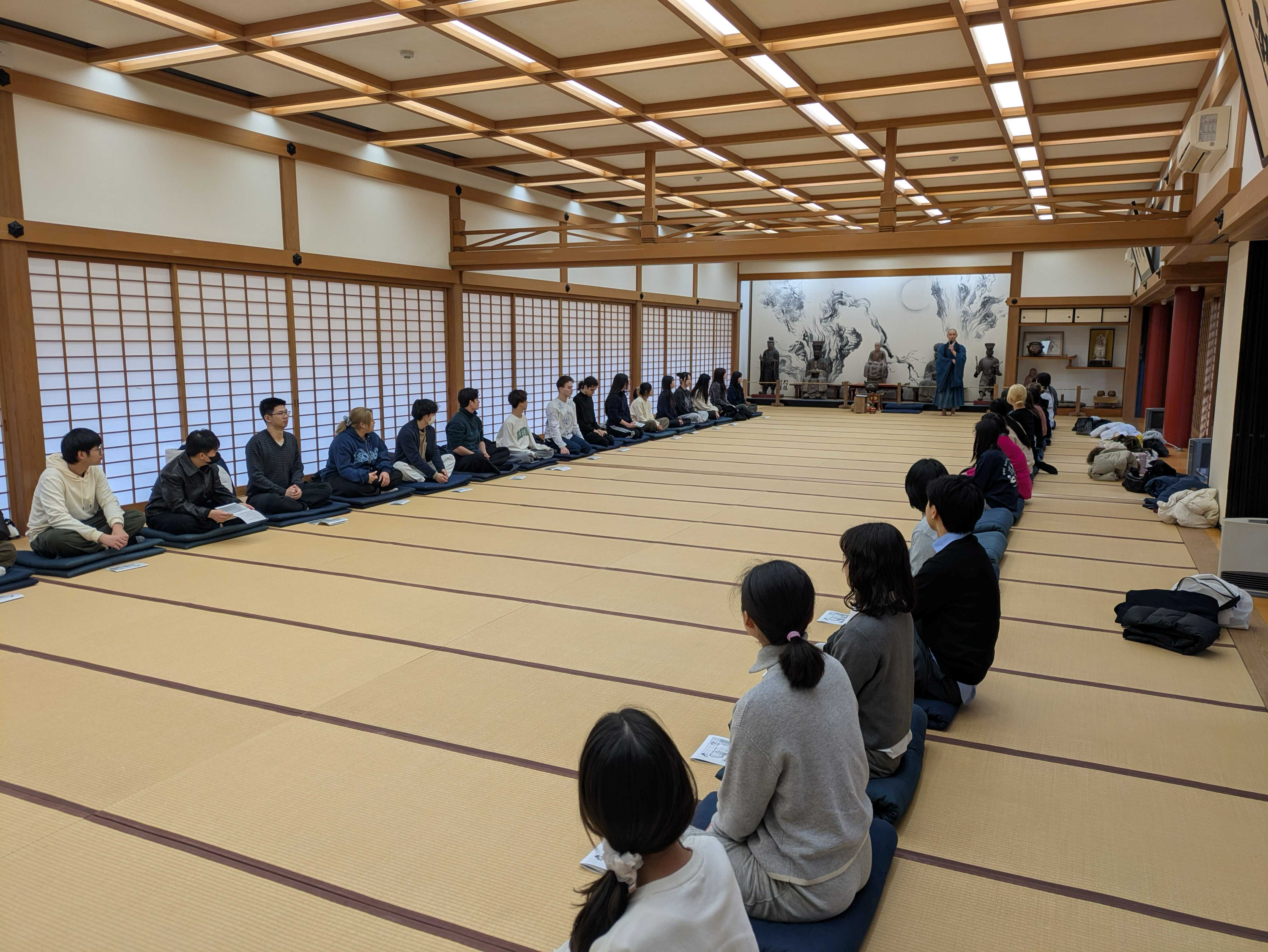 建長寺にて坐禅体験