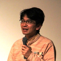 基調講演を行う桑山紀彦氏