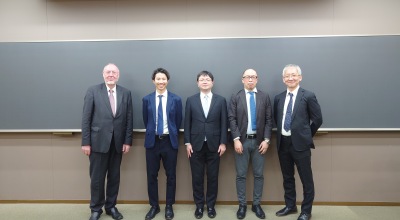 左からメンクハウス先生、藤巻先生、坂下先生、神坂先生、小西先生
