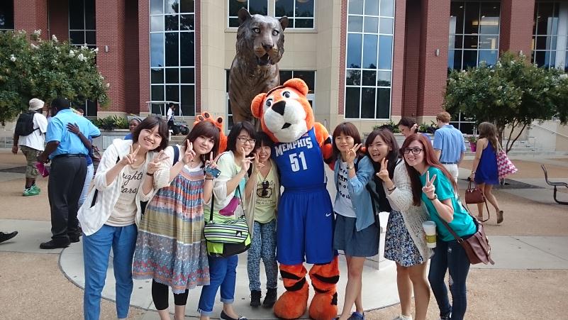 メンフィス大学のタイガーと