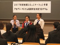 受入学生の日本語での自己紹介