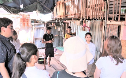 クロントイ・スラムのカンボジア人労働者へのインタビュー