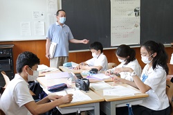 中１学年企画「明治で働く人と話そう！」