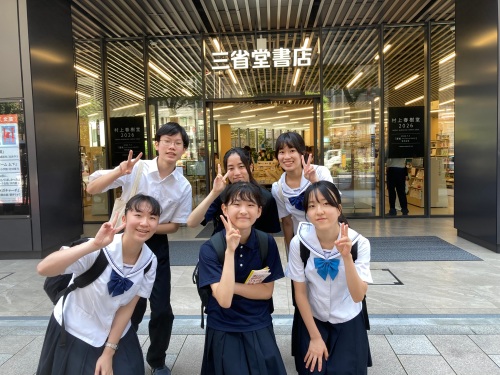 図書班　三省堂書店選書ツアー