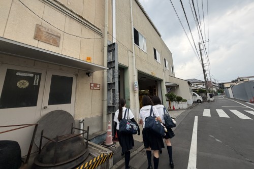 新聞班 高津装飾美術株式会社取材