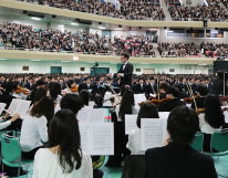 明治大学交響楽団による演奏