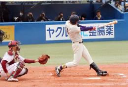 投打に活躍した星投手のホームラン