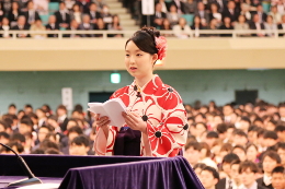 午前の部の答辞を務めた神山さん