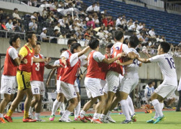 優勝につながるゴール決め喜ぶ選手たち（写真提供=体育会サッカー部）