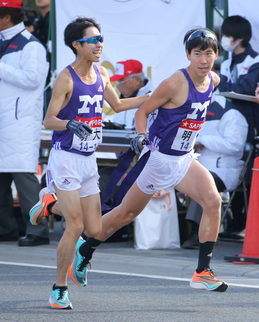 第96回箱根駅伝 明治大学体育会競走部は総合6位でゴール シード権獲得へ 明治大学