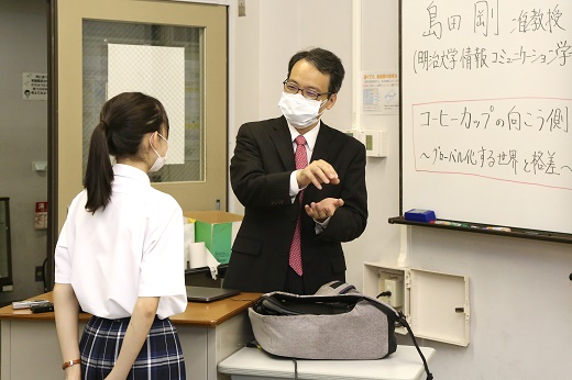 授業が終了して1時間以上、個別質問が絶えず続いた