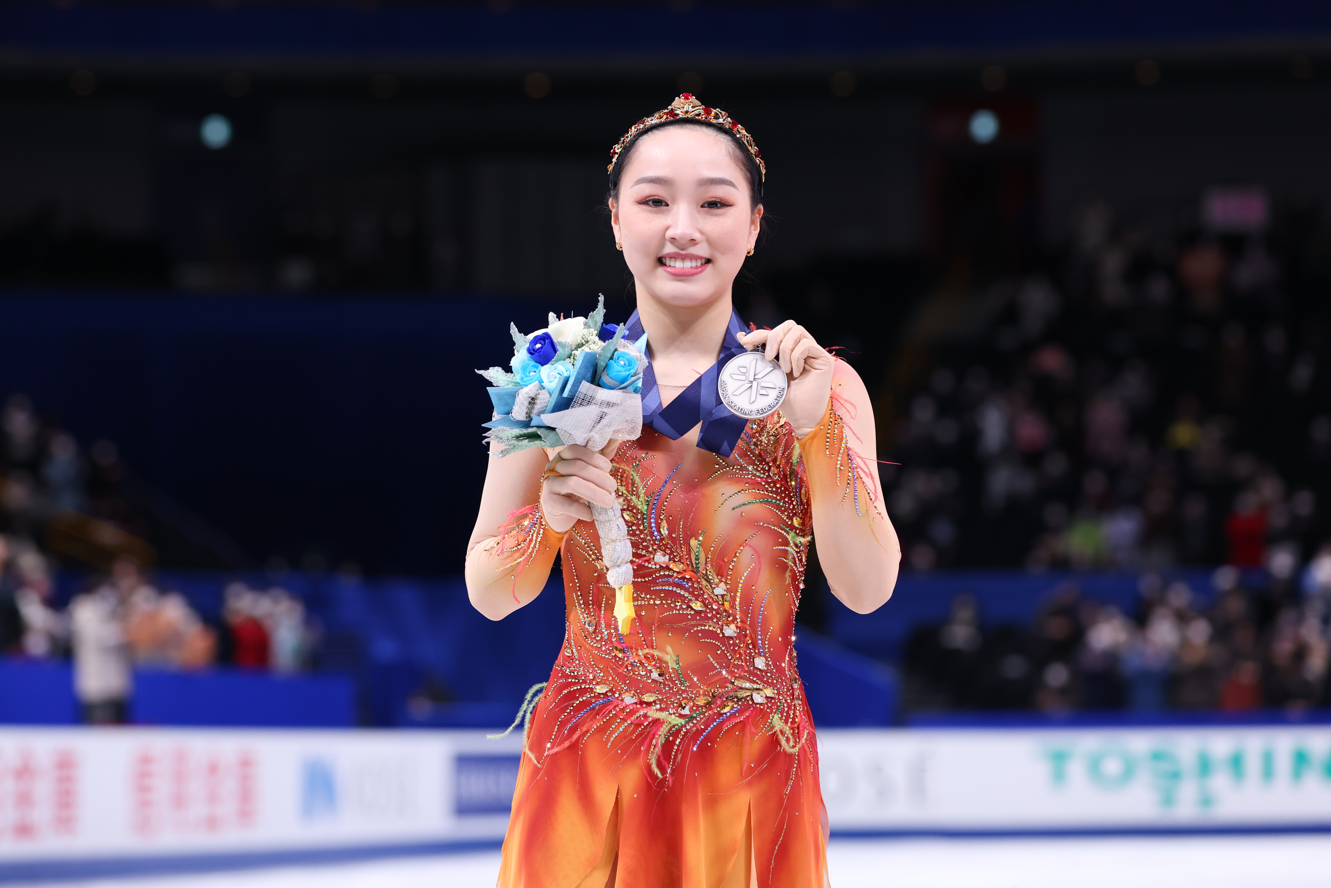 メダルを手にする樋口選手(写真：森田直樹/アフロスポーツ)