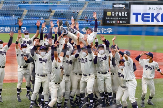 優勝後の田中監督の胴上げ