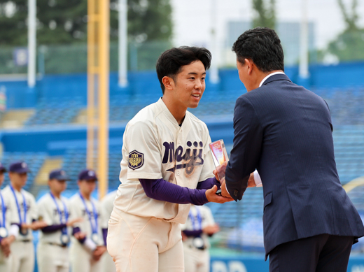 首位打者賞を受賞した飯森選手