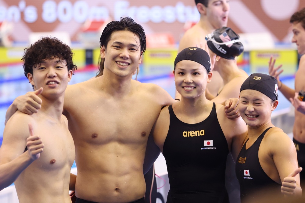 ７位入賞を果たした日本チーム。左が五味選手（写真：YUTAKA/アフロスポーツ）