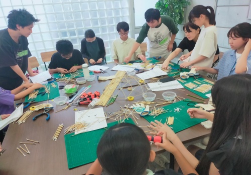 2025年度 夏休み科学教室での実験の様子
