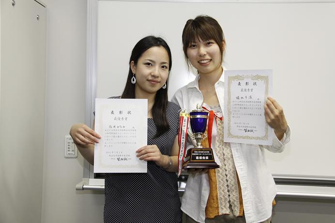 学部長賞を受賞した石井さんと堀内さん