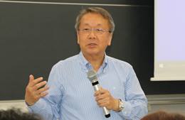 コメント中の田中区長