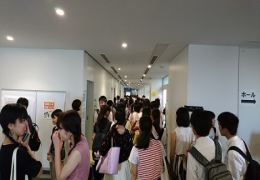 5階国際日本学部フロアは大盛況！