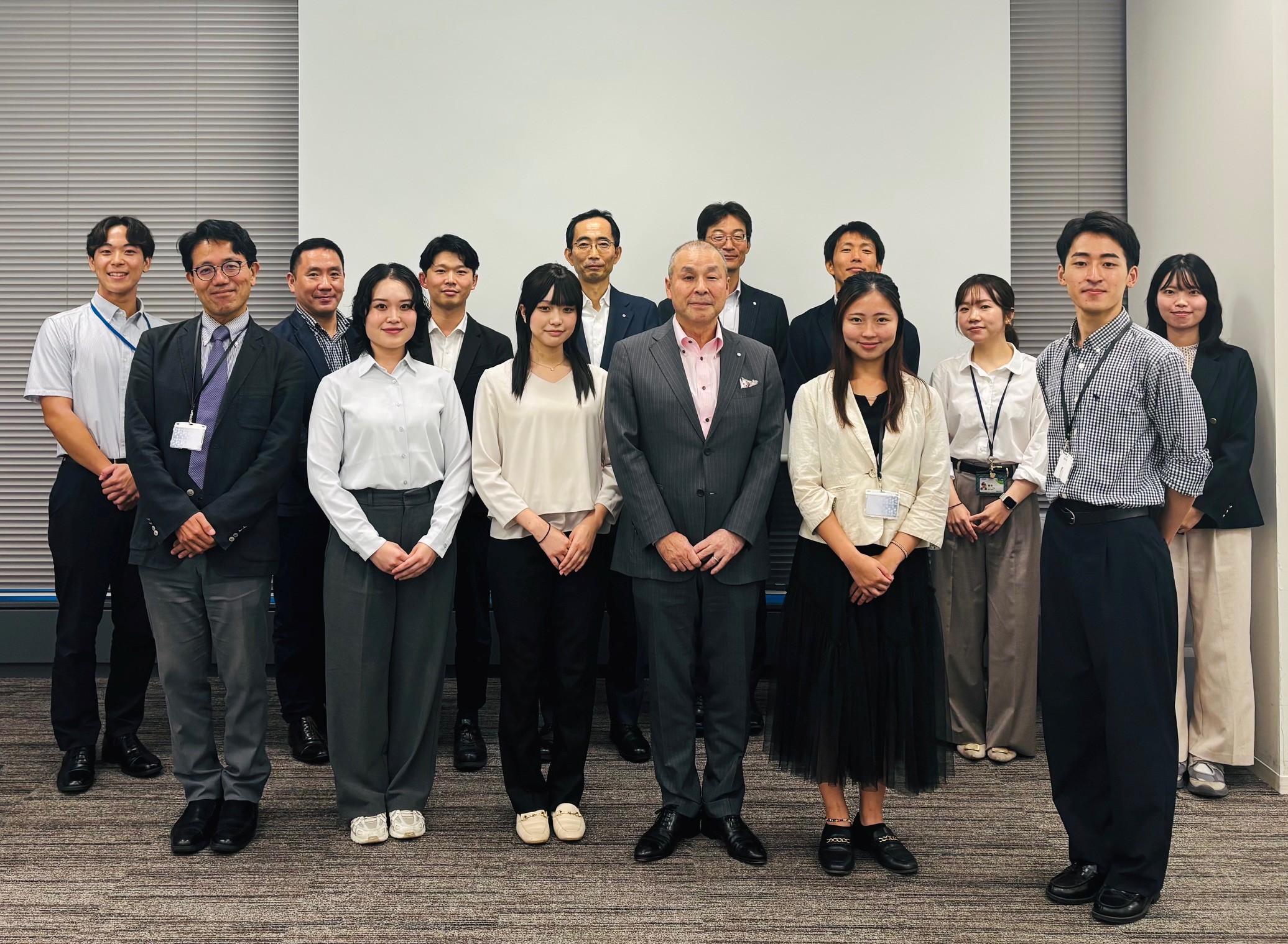 帰国後、積水化学工業（株）の皆様に成果報告を行いました