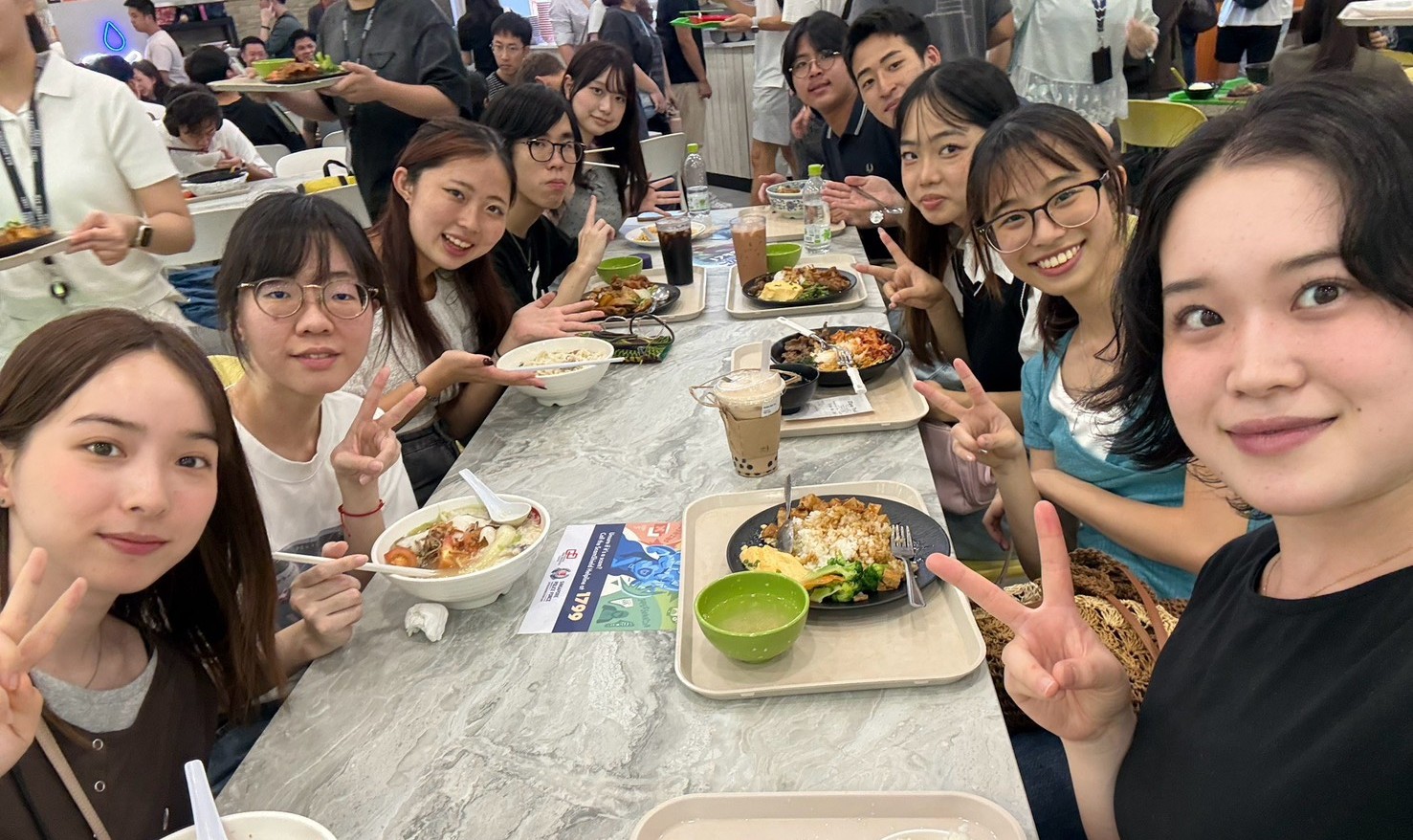 シンガポール国立大学（NUS）の学生との交流