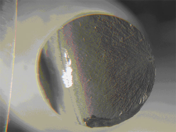 Fig.4 Fatigue failure of 4-point rotating bending test specimen, SUJ2 HRC30(×10)