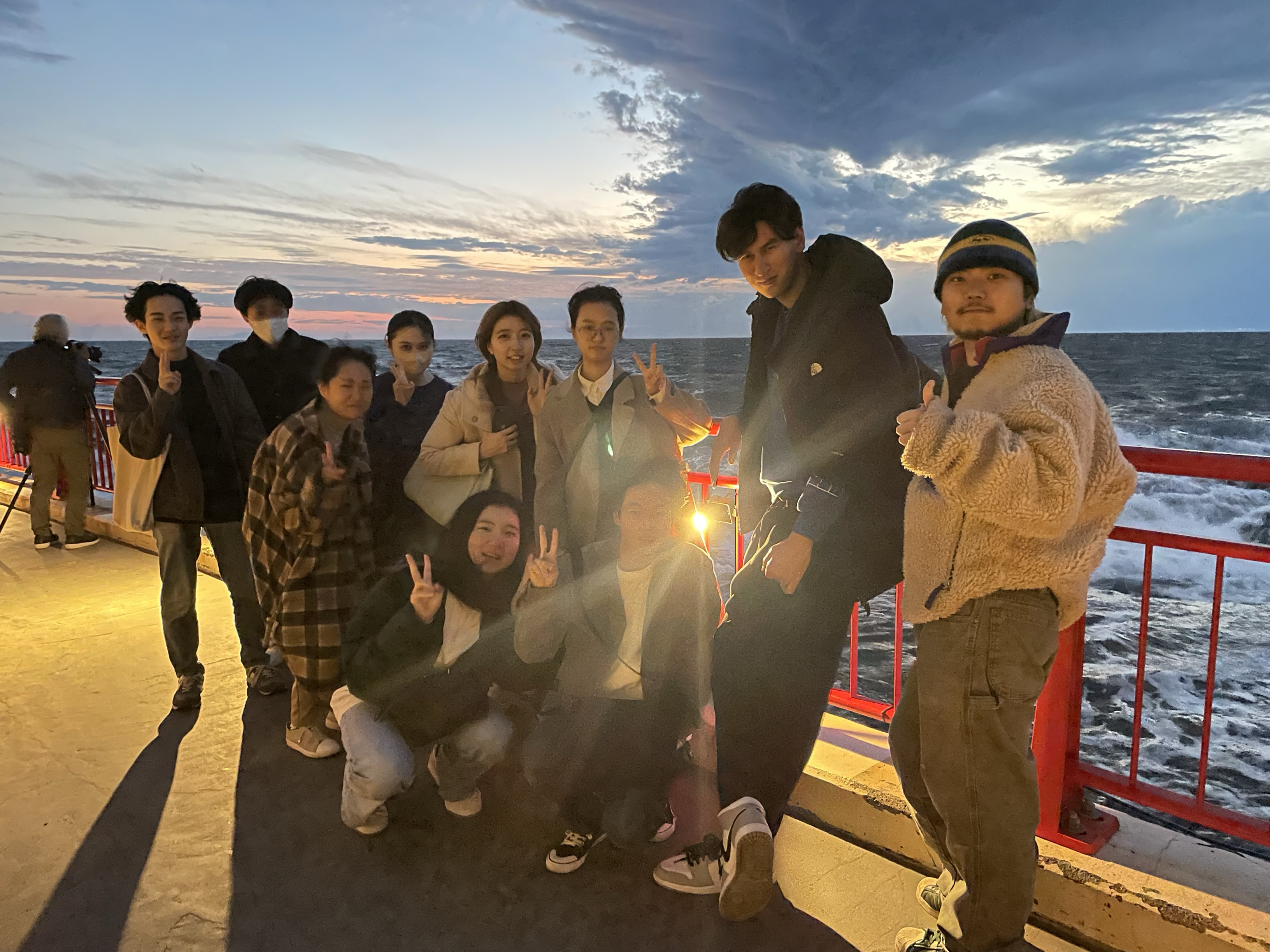 ツアーの最後を彩る江の島の夕陽