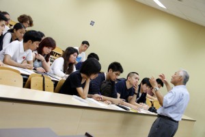 特別講義の様子　大六野学部長
