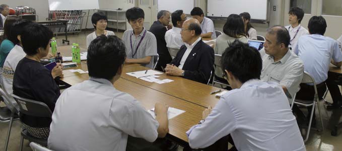 現地調査最終日の「意見交換会」の様子（天童市）